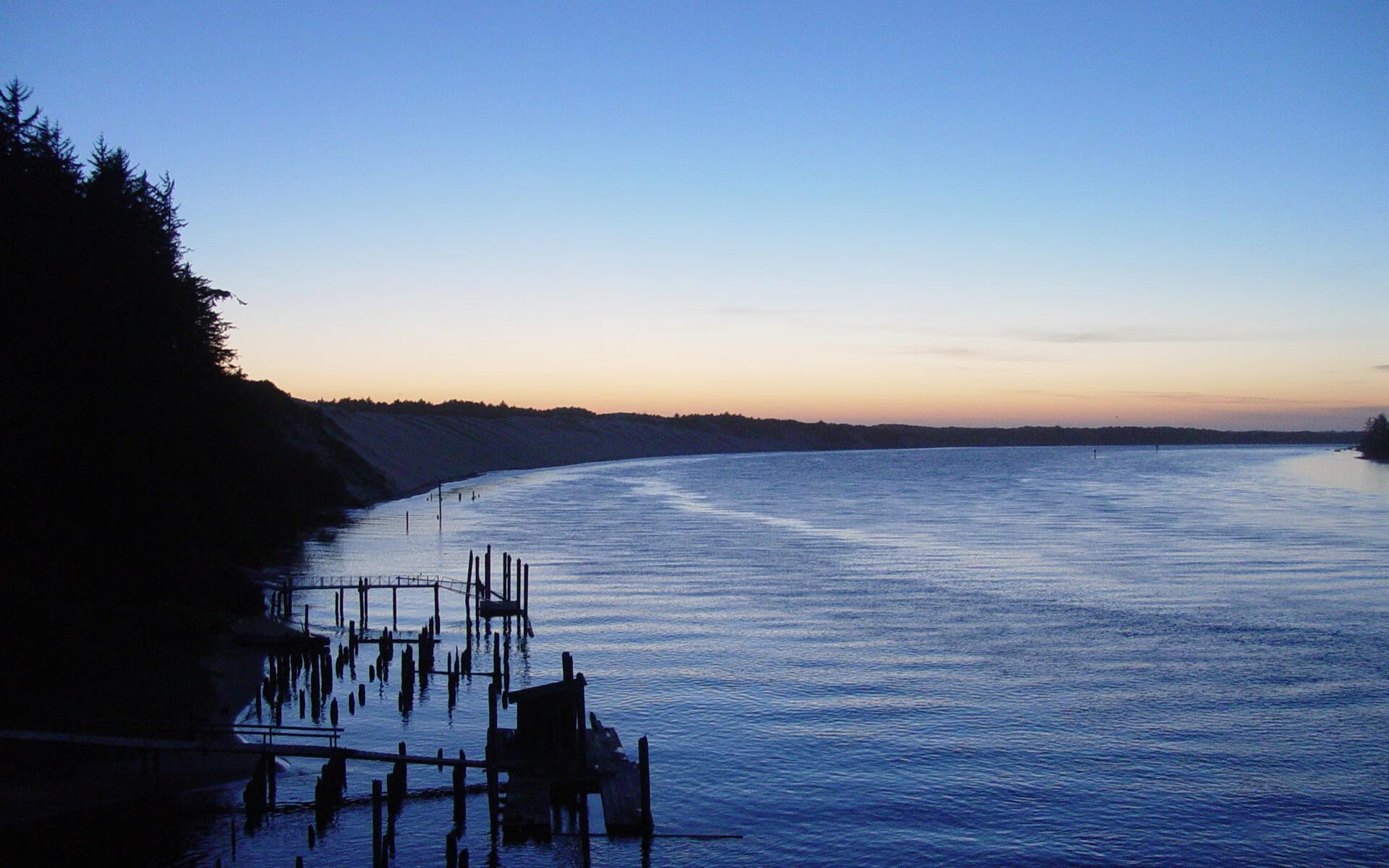 英超争冠激烈,豪门奋力追赶