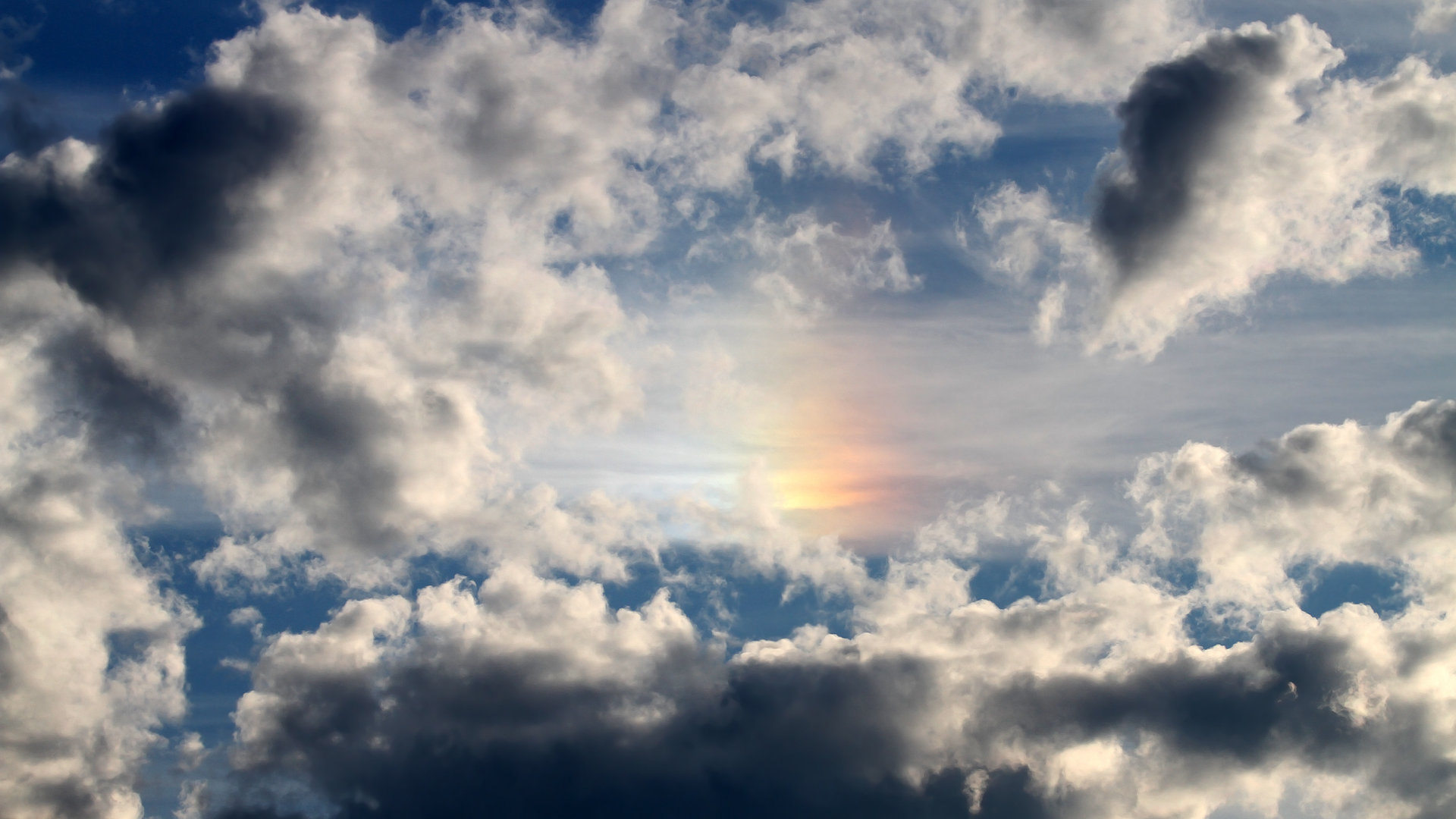 英超巅峰竞技:激烈比拼,精彩纷呈,英超榜首之争